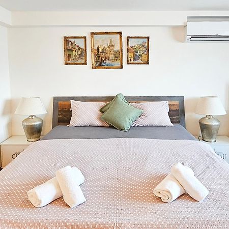 Apartman Praha Brevnov Exteriör bild