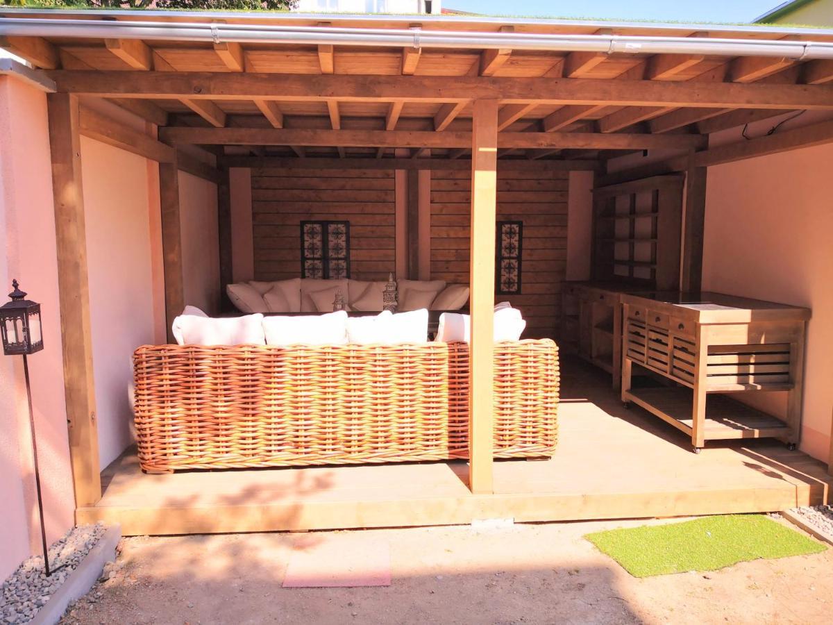Apartman Praha Brevnov Exteriör bild