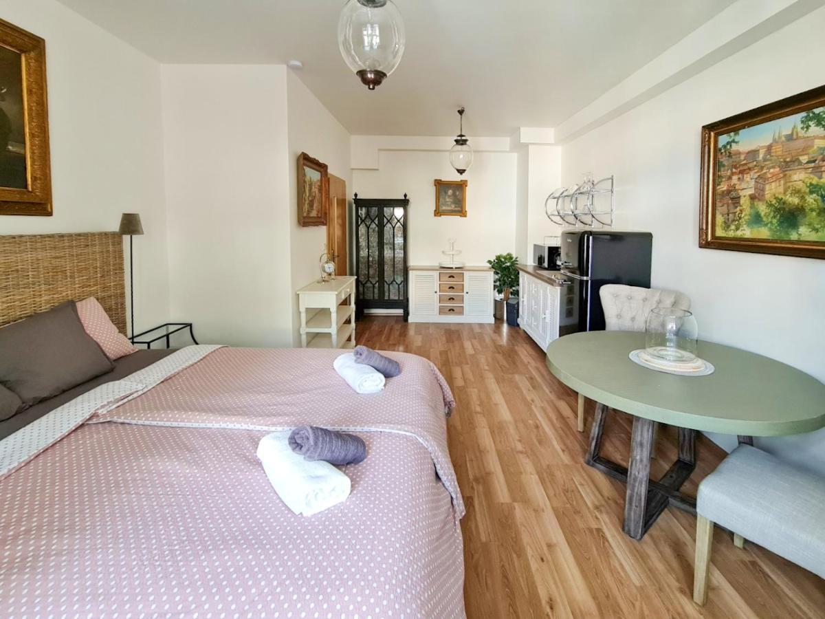 Apartman Praha Brevnov Exteriör bild