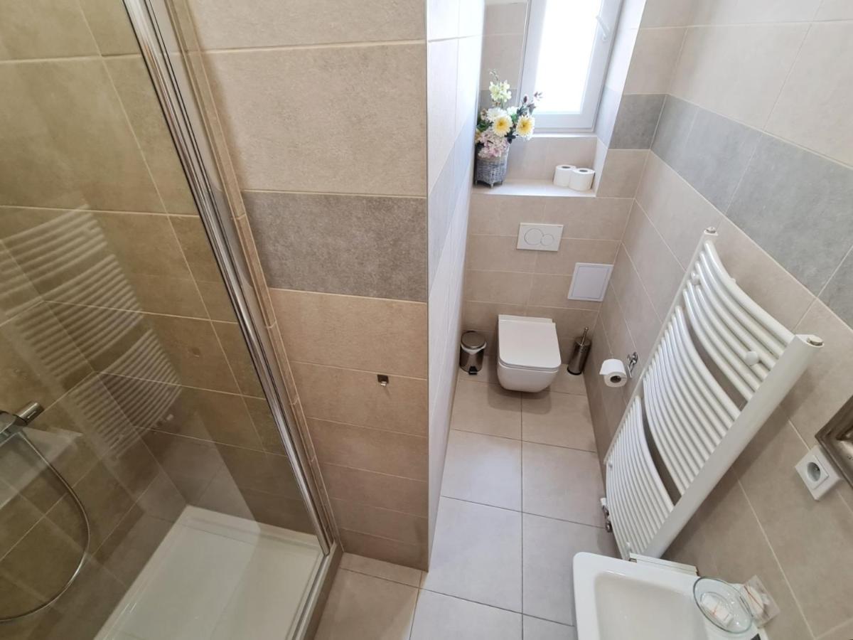 Apartman Praha Brevnov Exteriör bild