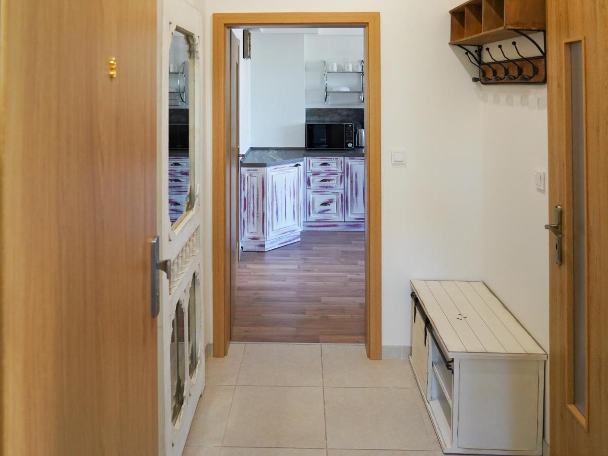 Apartman Praha Brevnov Exteriör bild