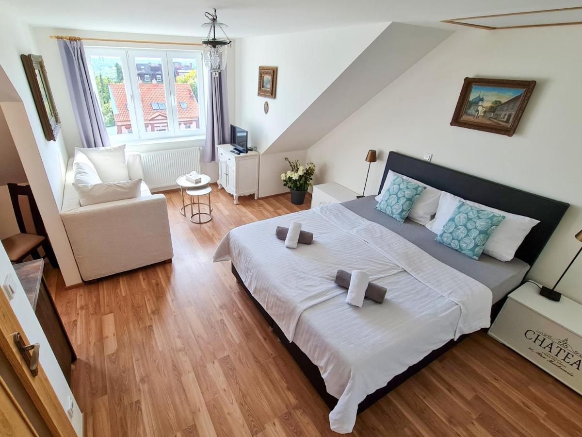 Apartman Praha Brevnov Exteriör bild
