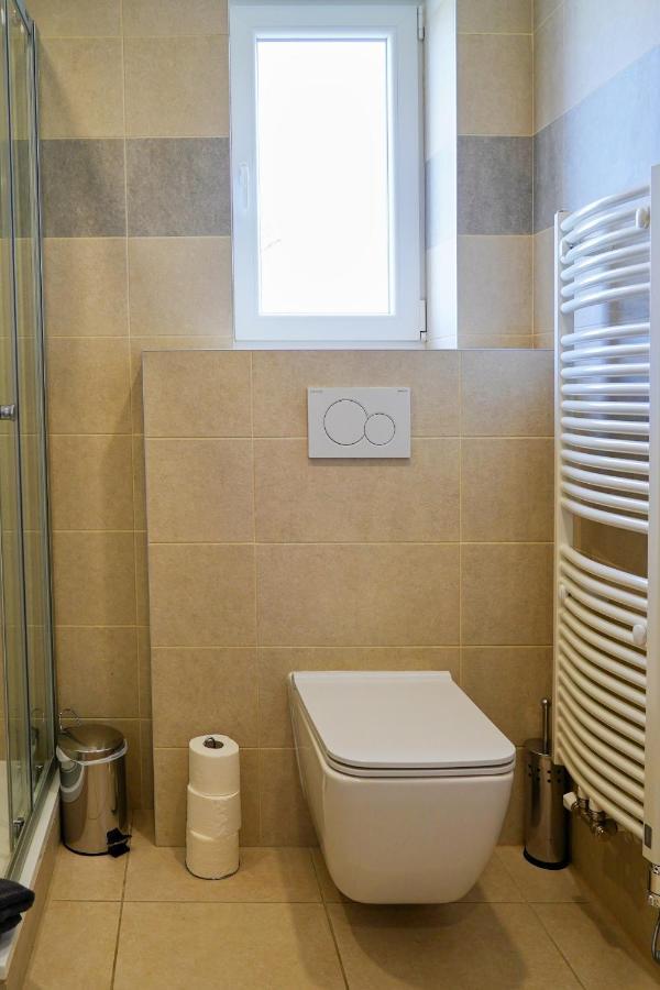 Apartman Praha Brevnov Exteriör bild