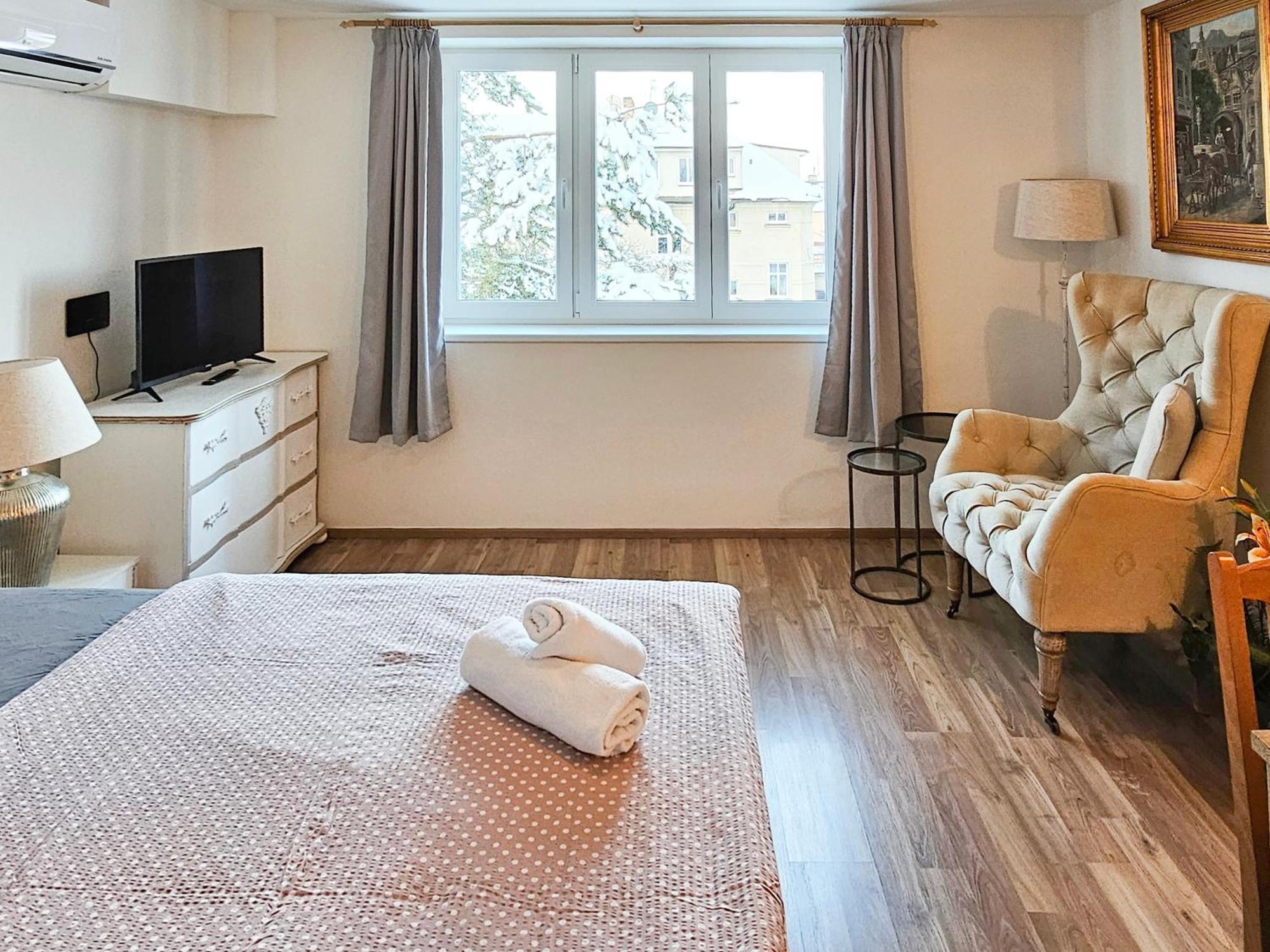 Apartman Praha Brevnov Exteriör bild